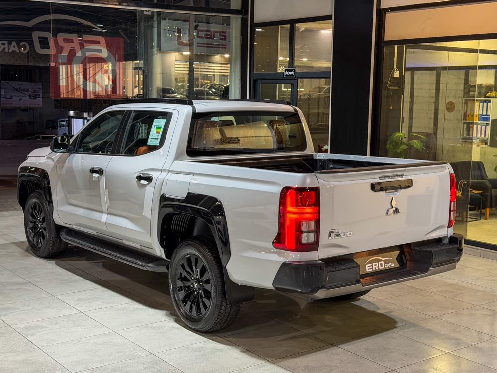 میتسوبیشی L200